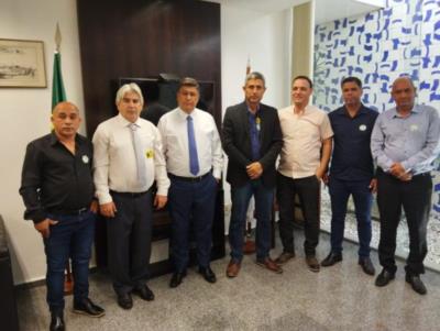 PREFEITO GATÃO TEM ENCONTRO COM DEPUTADOS FEDERAIS E O SENADOR CARLOS VIANA EM BRASÍLIA