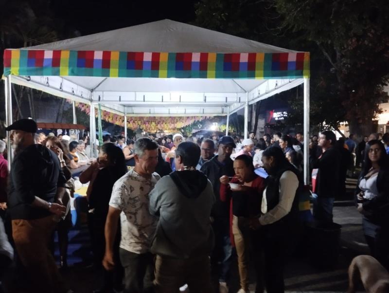 PRIMEIRA FESTA JUNINA NA PRAÇA, ARRAIAL DO SUCESSO!