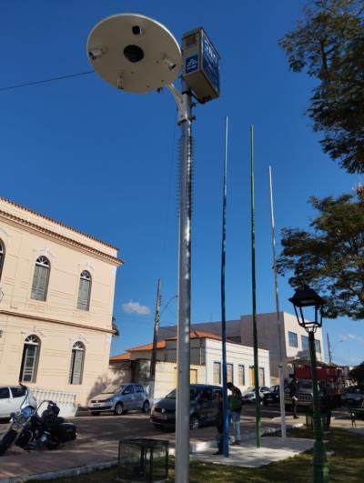 INTERNET GRATUITA NAS PRAÇAS E JARDINS!!