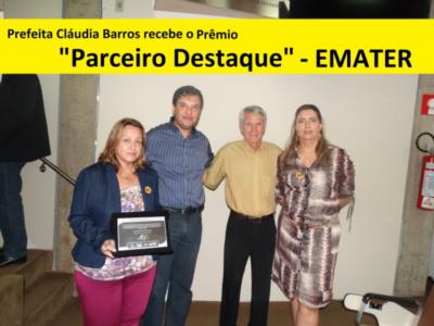 A Prefeita Cláudia Barro participou no último dia 03/12 da comemorações do 67º aniversário da EMATER