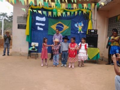 FESTA JUNINA DA ESCOLA MUNICIPAL DO BANANAL