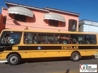 TRANSPORTE UNIVERSITÁRIO E TÉCNICO