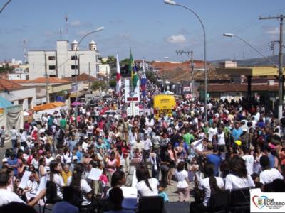 DESFILE CÍVICO EM COMEMORAÇÃO A INDEPENDENCIA DO BRASIL